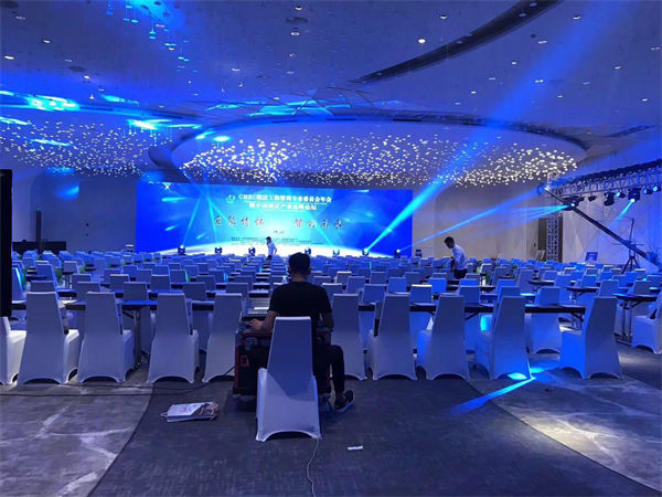  深圳活動策劃公司揭秘：舞臺燈光光位設計的藝術與技巧