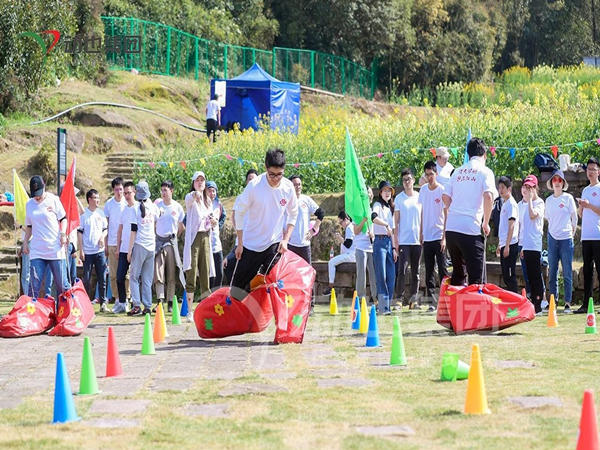 戶外活動下雨緊急預(yù)案：如何有效備戰(zhàn)？