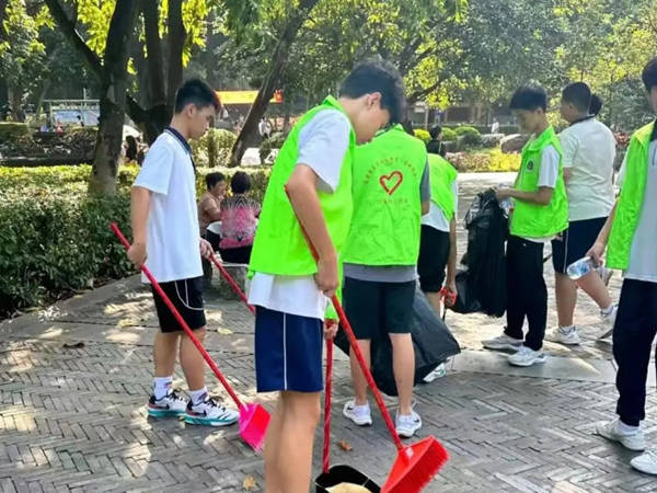 點(diǎn)燃綠色未來(lái)：創(chuàng)意環(huán)保主題宣傳活動(dòng)策劃方案